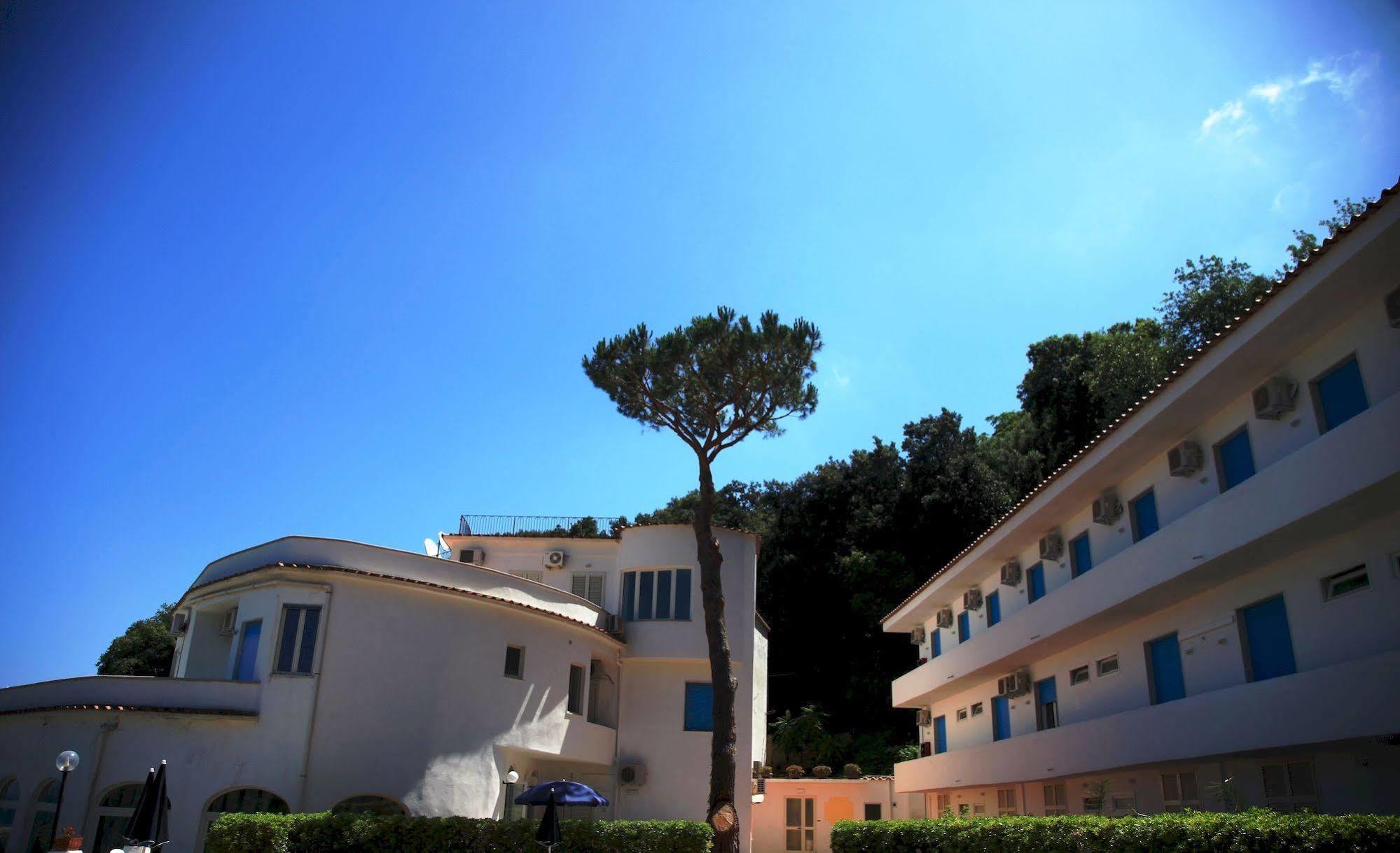 Bristol Hotel Lacco Ameno  Esterno foto